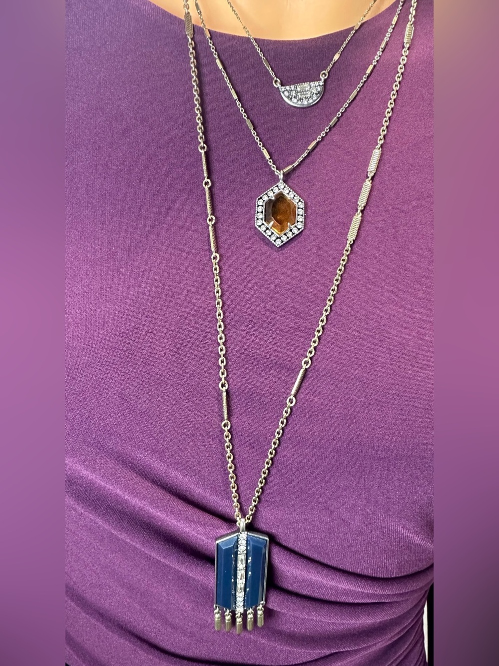 Beautiful Chloe + Isabel "Grand Cabaret" Convertible Necklace! 💙✨